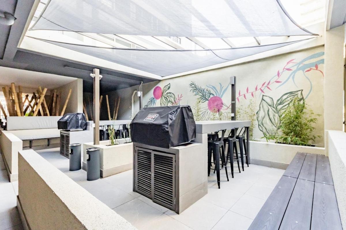 Modern And Comfortable In Apartamento